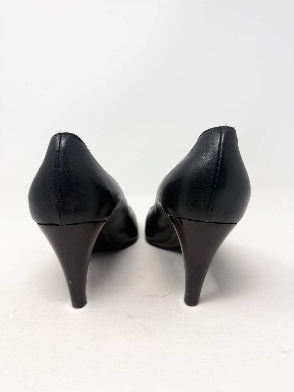 Chanel Vintage CC Cap Toe Black Leather Pumps Size 39 - Picture 13 of 14